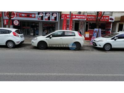 Fiat Punto
 İzmir Karşıyaka KAYRA OTO KİRALAMA